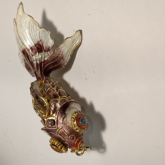 Large cloisonne articulated fish pendant/charm. Gold, pearl, copper, purple. - Picture 7 of 11